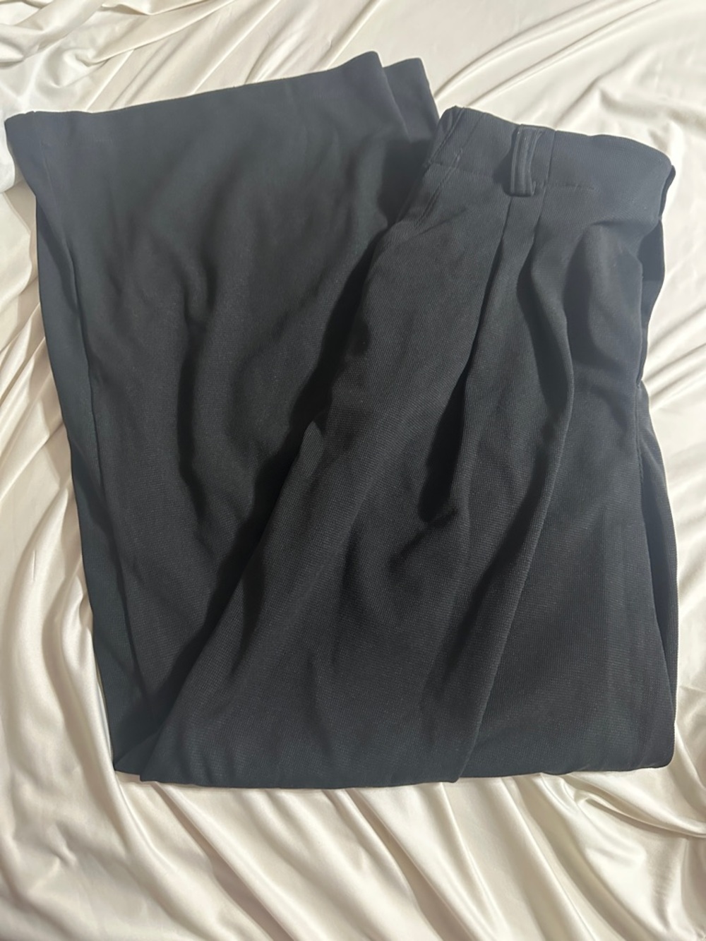 Halara High-Waisted Plicated Side Pocket Wide Leg Waffle pants- Black
